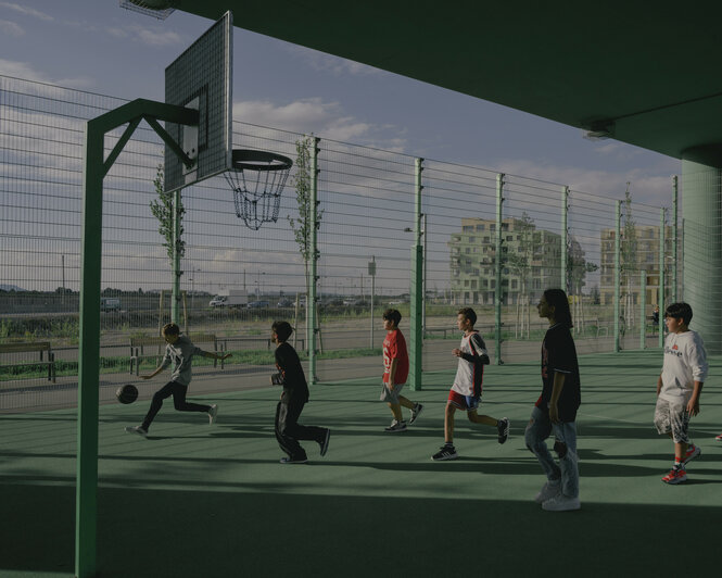 Ein Basketballplatz in der Seestadt Aspern