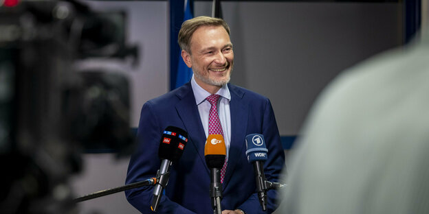Bundesfinanzminister Christian Lindner nach dem digitalen Treffen der EU-Finanzminister