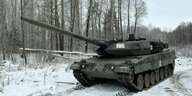 Leopard 2 Panzer im Schnee