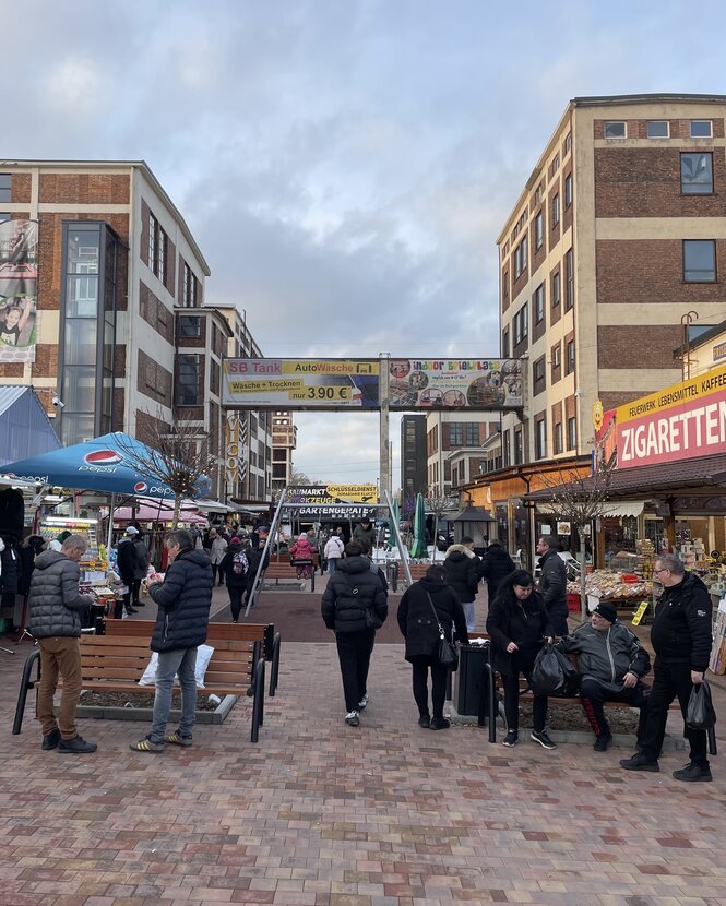 Einkaufsstraße auf dem Polenmarkt Hohenwutzen