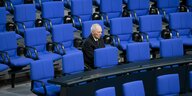 Wolfgang Schäuble sitzt ganz allein im Deutschen Bundestag