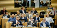 Die AfD Fraktion - im Bild nur Männer - sitzt im Thüringer Landtag