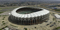 Stadion in Abidjan aus der Vogelperspektive fotografiert