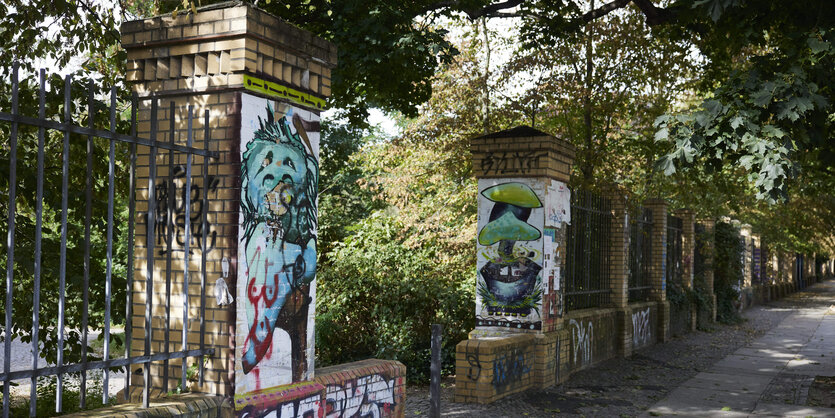 Blick auf einen Teil der Mauer des Görlitzer Parks