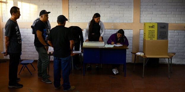 Wahlkabine in El Salvador