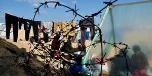 Palästinenser auf der Flucht in der Grenzstadt Rafah
