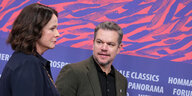 Zwei Stars waren zur Berlinale-Eröffnung da: Emily Watson, Schauspielerin, und Matt Damon , Produzent, kommen am ersten Tag der Berlinale zu der Pressekonferenz des Films "Small Things like these"