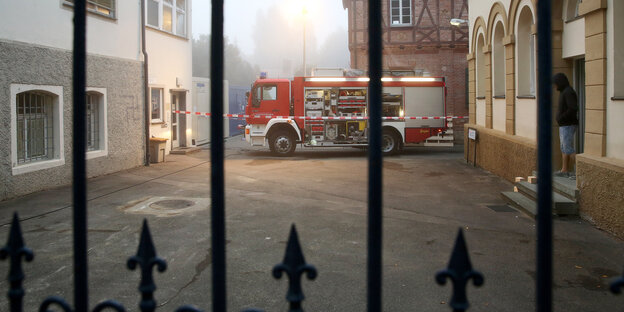 Ein Feuerwehrauto vor der Unterkunft in Riedlingen