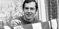 Beckenbauer 1969 beim Wäscheaufhängen