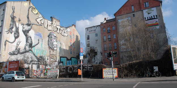 Zu sehen ist die Oranienstraße/Manteuffelstraße in Kreuzberg