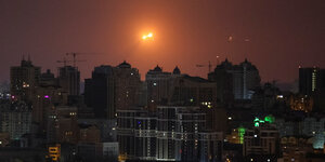 Sonnenaufgang über Kyjiw, wo am frühen Morgen Luftalarm ausgelöst wurde