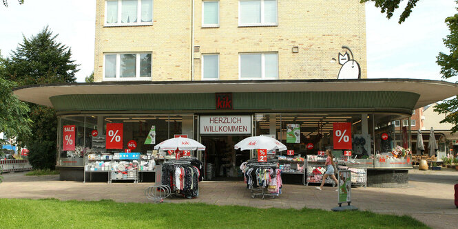 Eine Filiale des Textil-Discounters KIK in der Dithmarscher Straße 3. Wandsbek, Hamburg.