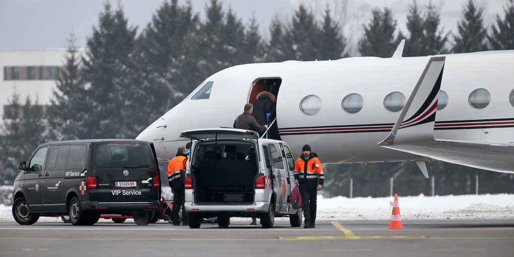 Privatjet auf einem Flughafen