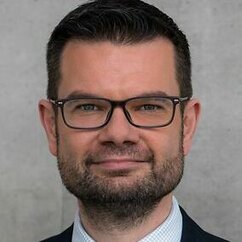 Porträtfoto des Justizministers Marco Buschmann