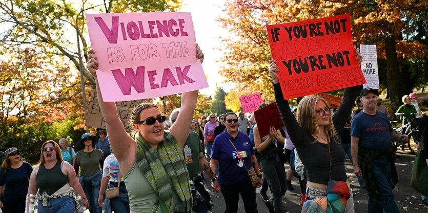 Frauen protestieren gegen Gewalt