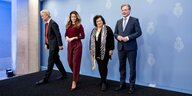 Geert Wilders, Dilan Yesilgoz, Caroline van der Plas uund Pieter Omtzigst treten von einem Posdest ab