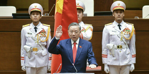 To Lam spricht nach seiner Vereidigung als vietnamesischer Präsident in der Nationalversammlung in Hanoi