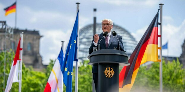 Frank-Walter Steinmeier spricht beim Staatsakt zu «75 Jahre Grundgesetz» auf dem Forum zwischen Bundestag und Bundeskanzleramt