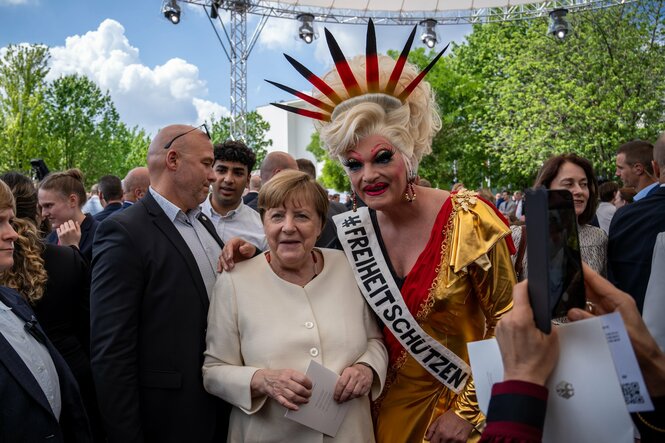 Merkel und Olivia Jones