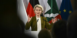 Ursula von der Leyen spricht in der Stadthalle in Münster