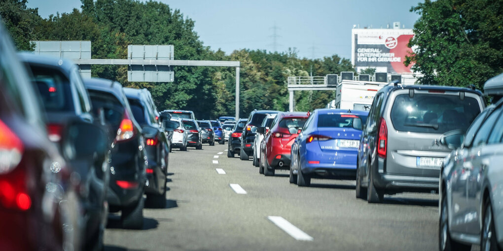 Stau auf einer Autobahn in Deutschland