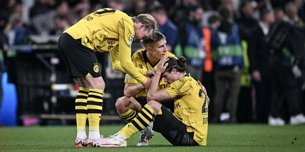 Dortmunder Trauer nach Final-Niederlage gegen Real Madrid: Julian Brandt, Nico Schlotterbeck, Marcel Sabitzer (v.l.)