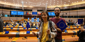 Menschen im EU-Parlament.