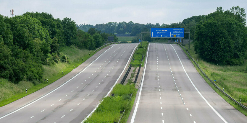 leere Autobahn