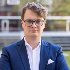 Ein Porträtfoto des Grünen-Politikers Valentin Lippmann