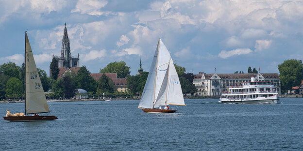 Konstanz und Bodensee mit Booten.