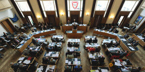 Blick von oben in die Kieler Ratsversammlung