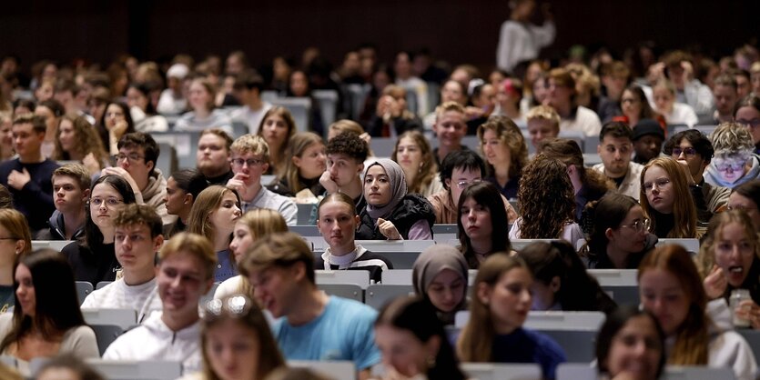 Studierende in einem Hörsaal