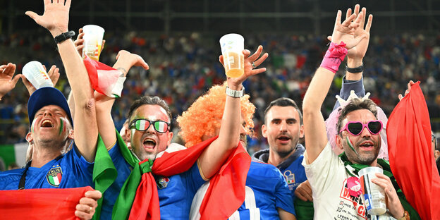 Italienische Fans beim EM-Auftaktspiel in Dortmund