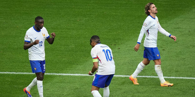 Die französischen Spieler Mbappé, Kolo Muani und Antoine Griezmann im Spiel gegen Belgien