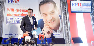 Heinz-Christian Strache auf einer Pressekonferenz