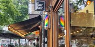 Der queere Friseurladen La BarBer in Neukölln von außen