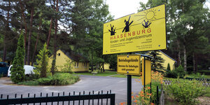 Aussenansicht eines Kinder- und Jugendheims der Haasenburg GmbH in Brandenburg