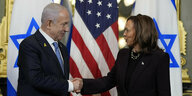 Netanjahu und Harris schütteln Hände