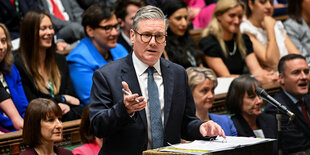 Der britische Premierminister Keir Starmer spricht während der Fragestunde des Premierministers im Unterhaus in London, Großbritannien, 24. Juli 2024.