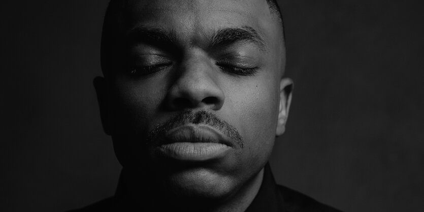 Vince Staples mit geschlossenen Augen