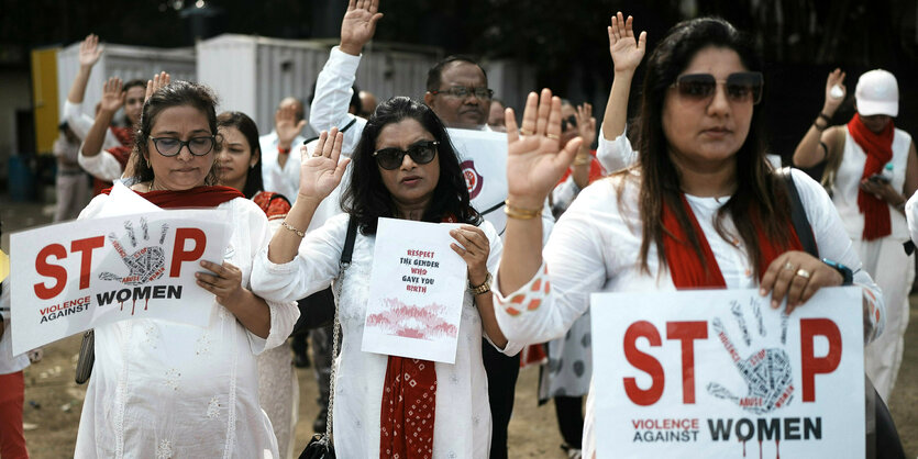 Protest am Montag in Mumbai gegen den Vergewaltigungsmord an einer angehenden Ärztin in Kolkata am 9. August