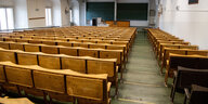 Ein leerer Hörsaal in der Humboldt-Universität Berlin