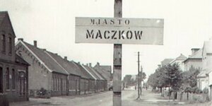 Historisches Foto: Ortsschield "Maczków"