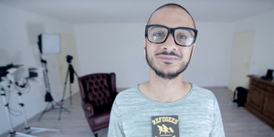 Younes Al-Amayra in einem Video der Datteltäter