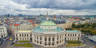 Das Burgtheater in einer Luftaufnahme.