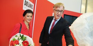 Sahra Wagenknecht und Dietmar Bartsch nach ihrer Wahl am Dienstag