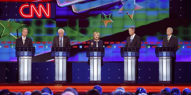 Demokratische US-Präsidentschaftskandidaten bei einer Fernsehdebatte