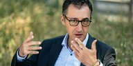 Cem Özdemir (Bündnis 90/Die Grünen), Bundesminister für Ernährung und Landwirtschaft, spricht mit Vertretern der Presse