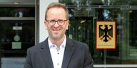 Klaus Müller steht vor derBundesnetzagentur