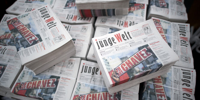 Zeitungsstapel Junge Welt